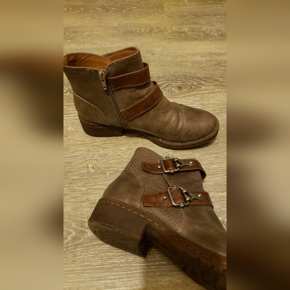 Eiro soft  by sofft ankle boots - Picture 1 of 4
